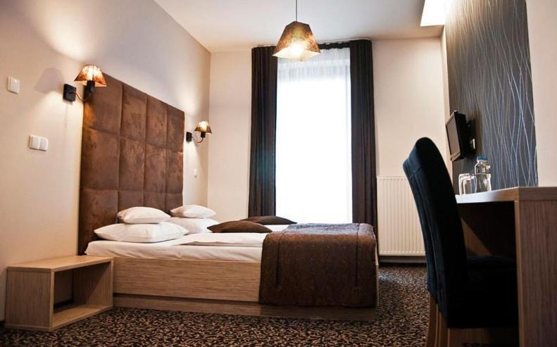 Hotel Vis A Vis Olesnica  Quarto foto